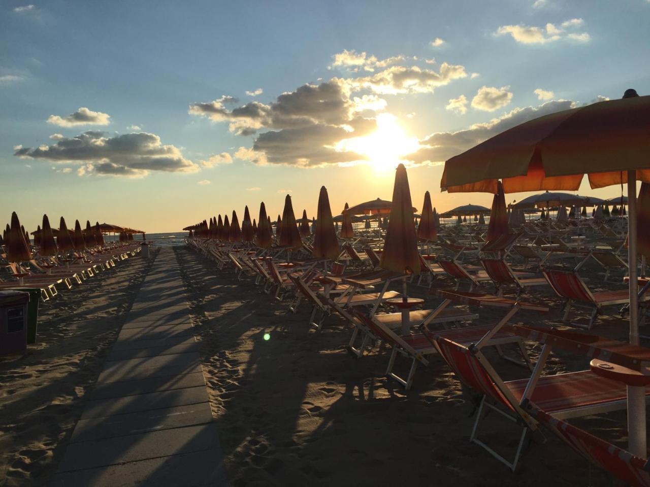 Hotel Ninfea Cervia Exterior photo